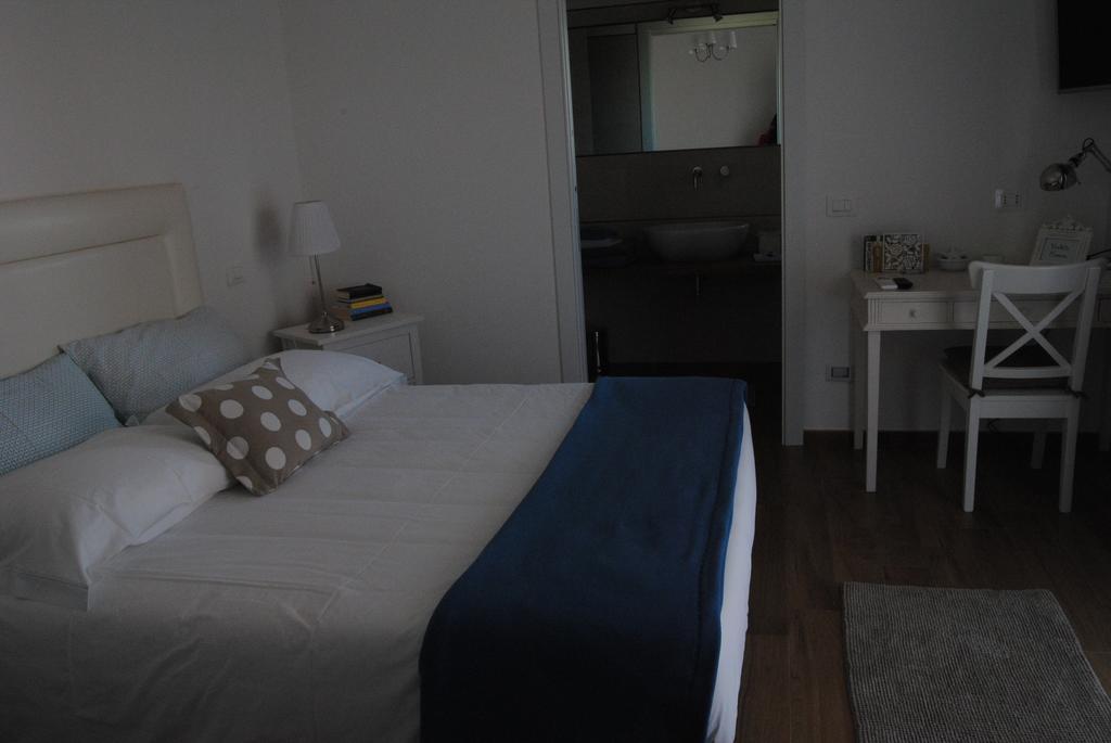 B&B La Gatta Sul Tetto Borgo san Donato  Kültér fotó