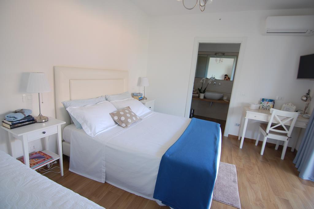 B&B La Gatta Sul Tetto Borgo san Donato  Kültér fotó